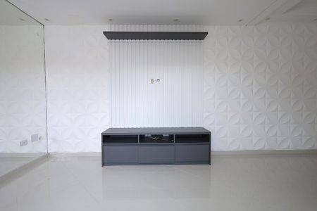 Apartamento à venda com 100m², 2 quartos e 1 vaga Apartamento à venda com 100m², 2 quartos e 1 vagaSala