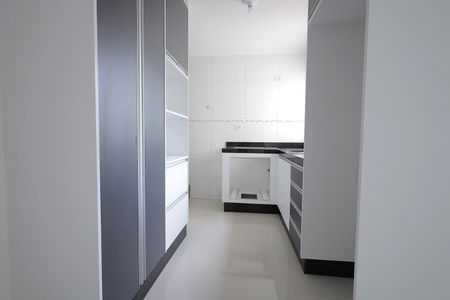 Apartamento à venda com 100m², 2 quartos e 1 vaga Apartamento à venda com 100m², 2 quartos e 1 vagaCozinha