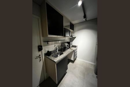 Cozinha de apartamento para alugar com 1 quarto, 40m² em Bela Vista, São Paulo