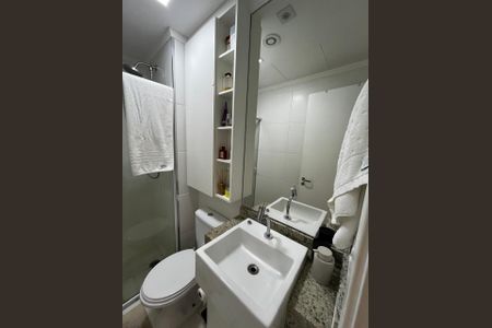 Banheiro de apartamento para alugar com 1 quarto, 40m² em Bela Vista, São Paulo