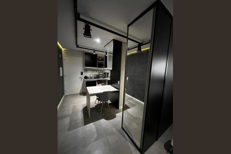 Cozinha de apartamento para alugar com 1 quarto, 40m² em Bela Vista, São Paulo