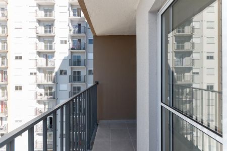 Apartamento para alugar com 41m², 2 quartos e 1 vaga Apartamento para alugar com 41m², 2 quartos e 1 vagaVaranda