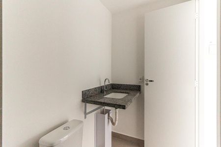 Banheiro de kitnet/studio à venda com 1 quarto, 30m² em Centro Histórico de São Paulo, São Paulo