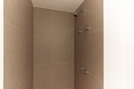 Banheiro de kitnet/studio à venda com 1 quarto, 30m² em Centro Histórico de São Paulo, São Paulo