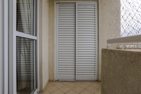 Apartamento para alugar com 66m², 3 quartos e 1 vagaSacada
