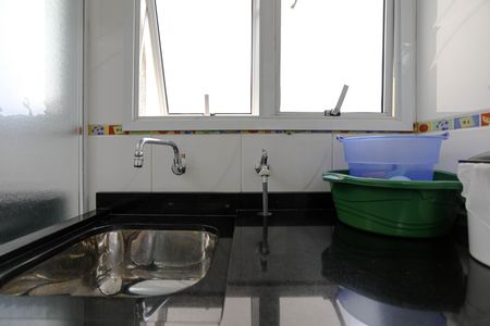 Apartamento para alugar com 66m², 3 quartos e 1 vagaÁrea de Serviço