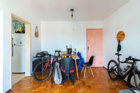 Apartamento à venda com 67m², 1 quarto e 1 vagaSala