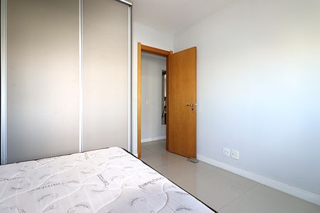Apartamento à venda com 66m², 2 quartos e 1 vagaQuarto 2