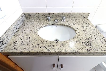Apartamento à venda com 66m², 2 quartos e 1 vagaBanheiro 