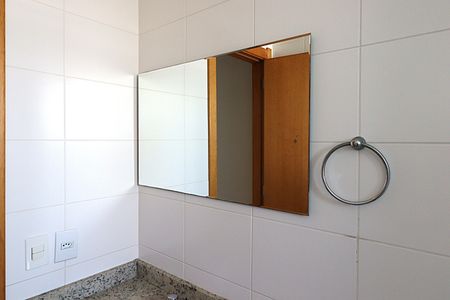 Apartamento à venda com 66m², 2 quartos e 1 vagaBanheiro 