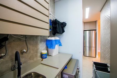 Casa à venda com 82m², 3 quartos e 2 vagasÁrea de serviço