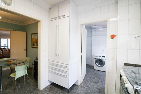 Apartamento à venda com 170m², 3 quartos e 3 vagasCozinha