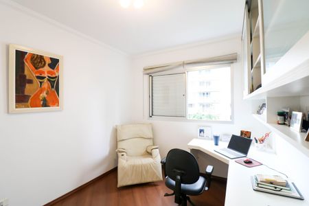 Apartamento à venda com 170m², 3 quartos e 3 vagasSuíte 2