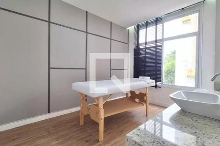 Apartamento para alugar com 42m², 1 quarto e 1 vaga Apartamento para alugar com 42m², 1 quarto e 1 vagaMassagem