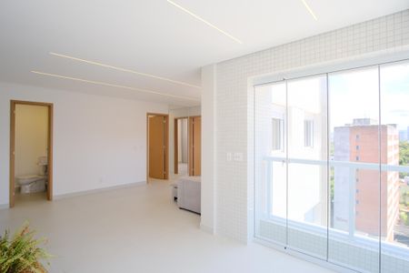 Apartamento para alugar com 81m², 2 quartos e 2 vagasVaranda