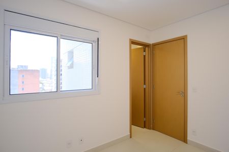 Apartamento para alugar com 81m², 2 quartos e 2 vagasSuíte 1