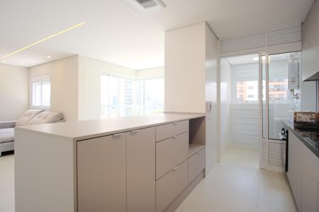 Apartamento para alugar com 81m², 2 quartos e 2 vagasCozinha