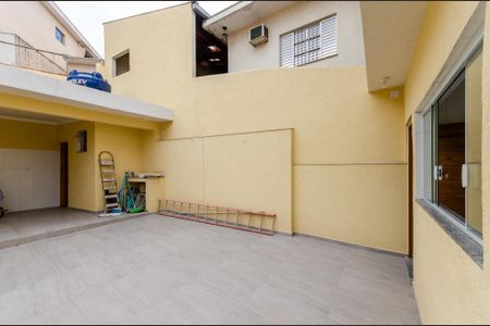 Casa para alugar com 250m², 3 quartos e 1 vagaÁrea de Serviço / Quintal