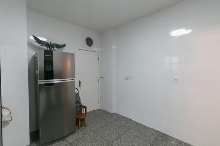 Apartamento à venda com 122m², 4 quartos e 2 vagas