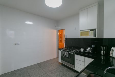 Apartamento à venda com 122m², 4 quartos e 2 vagas