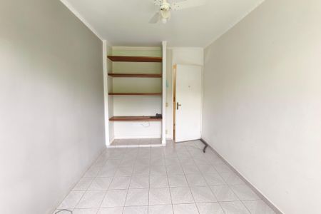 Apartamento à venda com 77m², 2 quartos e 1 vaga Apartamento à venda com 77m², 2 quartos e 1 vagaSala