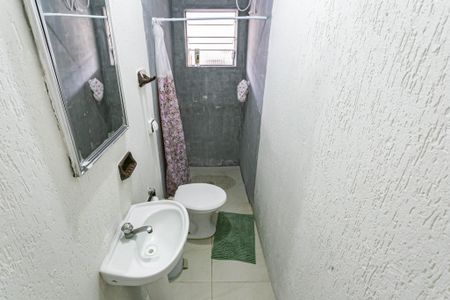 Casa à venda com 200m², 1 quarto e 3 vagas Casa à venda com 200m², 1 quarto e 3 vagasBanheiro