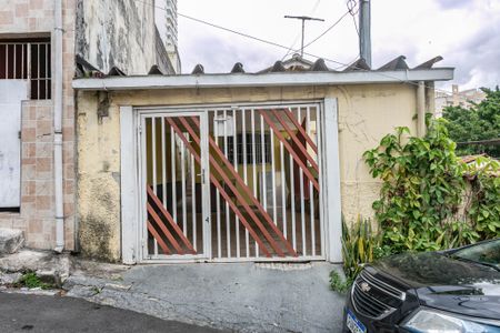 Casa à venda com 200m², 1 quarto e 3 vagas Casa à venda com 200m², 1 quarto e 3 vagasFachada