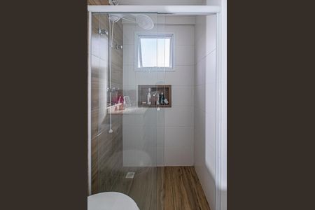 Casa de condomínio à venda com 110m², 2 quartos e 2 vagasbanheiro na suíte 1_3