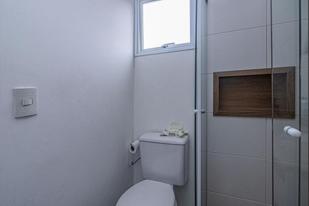 Casa de condomínio à venda com 110m², 2 quartos e 2 vagasbanheiro na suíte 2_3