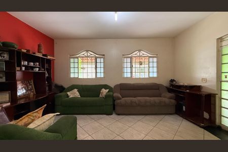 SALA de casa para alugar com 5 quartos, 292m² em Qnp 34, Brasília