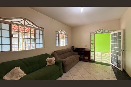 SALA de casa para alugar com 5 quartos, 292m² em Qnp 34, Brasília