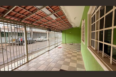 GARAGEM de casa à venda com 5 quartos, 292m² em Qnp 34, Brasília