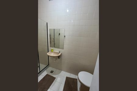 Casa à venda com 340m², 4 quartos e 4 vagasBanheiro de serviço