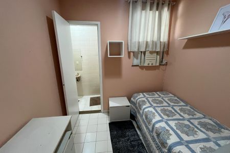 Casa à venda com 340m², 4 quartos e 4 vagasQuarto de serviço