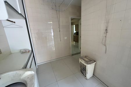 Casa à venda com 340m², 4 quartos e 4 vagasLavanderia