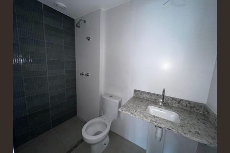 Apartamento à venda com 63m², 2 quartos e 1 vaga Apartamento à venda com 63m², 2 quartos e 1 vagaBanheiro Social