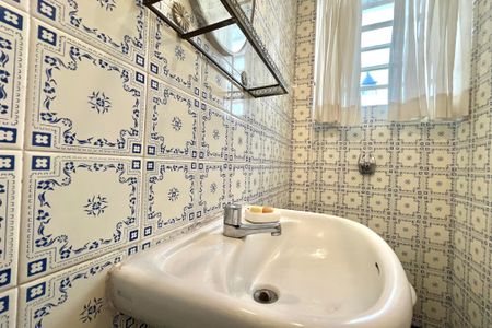 Casa à venda com 162m², 3 quartos e 2 vagas Casa à venda com 162m², 3 quartos e 2 vagasLavabo