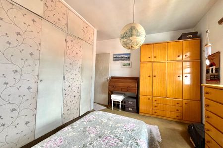 Casa à venda com 162m², 3 quartos e 2 vagas Casa à venda com 162m², 3 quartos e 2 vagasQuarto 3