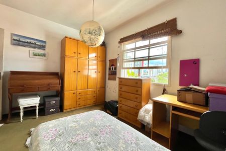 Casa à venda com 162m², 3 quartos e 2 vagas Casa à venda com 162m², 3 quartos e 2 vagasQuarto 3