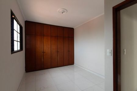 Apartamento para alugar com 83m², 3 quartos e 2 vagas Apartamento para alugar com 83m², 3 quartos e 2 vagasSuíte