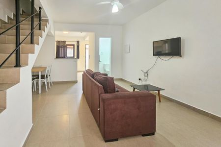 Sala de apartamento para alugar com 2 quartos, 70m² em Balneario Praia do Perequê, Guarujá
