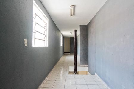 Casa à venda com 150m², 3 quartos e 2 vagas Casa à venda com 150m², 3 quartos e 2 vagasCorredor