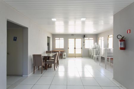 Apartamento para alugar com 42m², 2 quartos e 1 vaga Apartamento para alugar com 42m², 2 quartos e 1 vagaÁrea comum - Salão de Festas