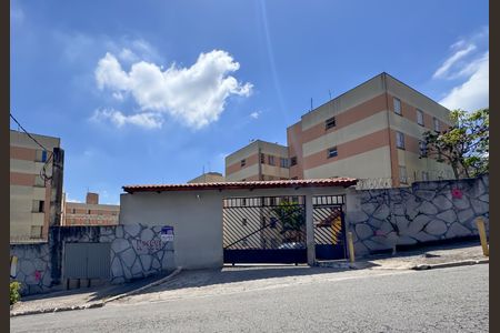 Apartamento para alugar com 42m², 2 quartos e 1 vaga Apartamento para alugar com 42m², 2 quartos e 1 vagaFachada