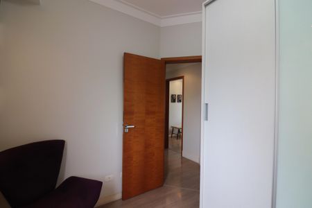 Apartamento à venda com 170m², 3 quartos e 2 vagasQuarto 2