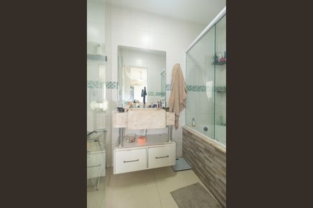 Casa para alugar com 104m², 2 quartos e 1 vaga Casa para alugar com 104m², 2 quartos e 1 vagaBanheiro da Suíte 1