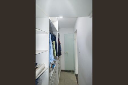 Casa para alugar com 104m², 2 quartos e 1 vaga Casa para alugar com 104m², 2 quartos e 1 vagaCloset da Suíte 2