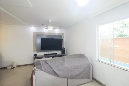 Sala de casa para alugar com 2 quartos, 104m² em Campo Grande, Rio de Janeiro