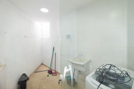 Casa para alugar com 104m², 2 quartos e 1 vaga Casa para alugar com 104m², 2 quartos e 1 vagaÁrea de Serviço