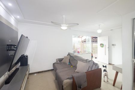 Casa para alugar com 104m², 2 quartos e 1 vaga Casa para alugar com 104m², 2 quartos e 1 vagaSala